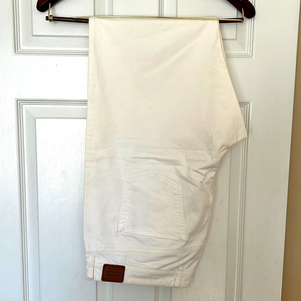 Peter Millar, flat front slack. Brand new w/o tags. Comfortable. 40w x 34l.